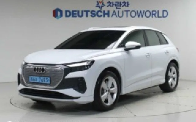 수원믿을수있는중고차매매사이트 Q4 e-트론 40 매물 사진 5 - 2024/04 45,353km