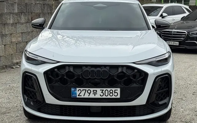 수원믿을수있는중고차매매사이트 Q5 (80A) 40 TDI 콰트로 S-라인 블랙 에디션 매물 사진 11 - 2025/07 16,295km